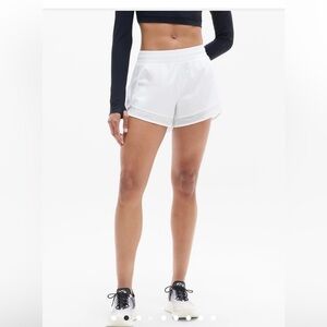 ATHLETA MESH RACER RUN MID RISE 4 SHORTS, Like New, Size 1X